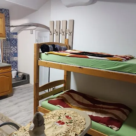 Gemuetliche In Apartmán *